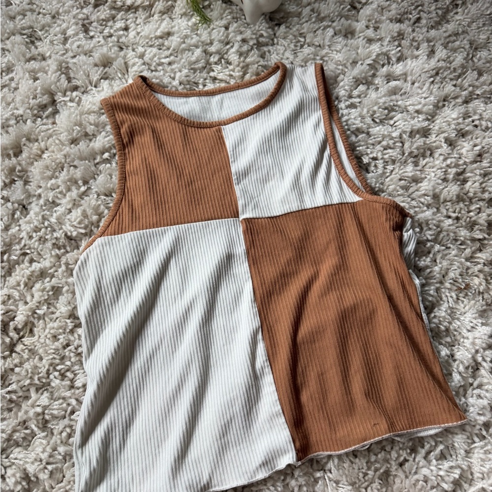Stylish Colorblock Ribbed streetwear women’s Tank Top in White and Tan